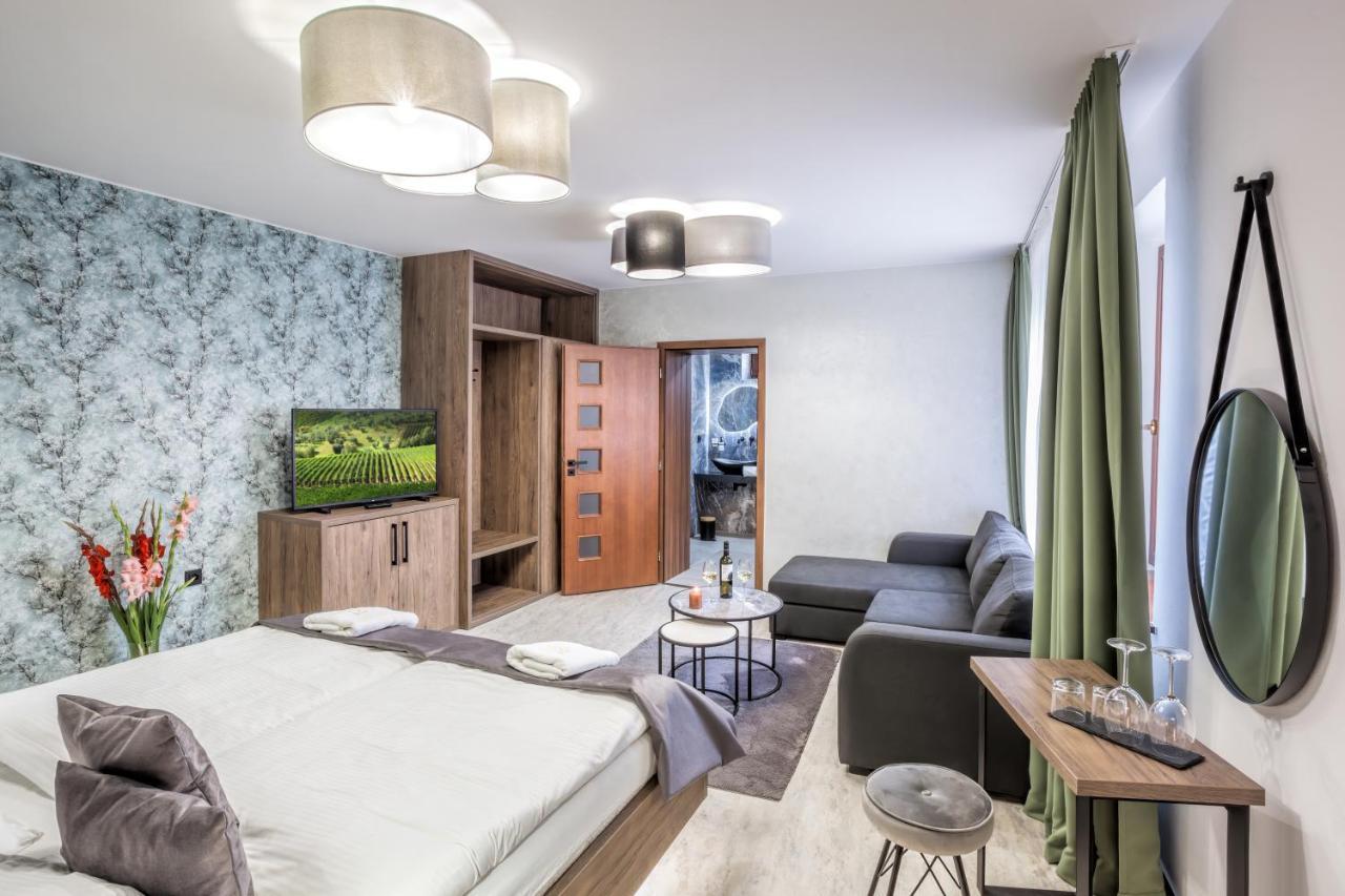 Hotel Beta บิเซเนตซ์ ภายนอก รูปภาพ